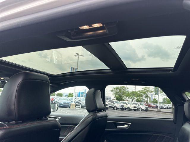 used 2021 Ford Edge car, priced at $29,995