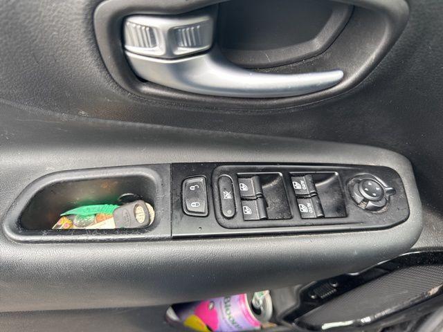 used 2020 Jeep Renegade car, priced at $13,995