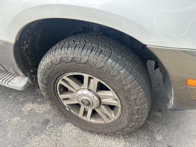 used 2004 Mercury Mountaineer car, priced at $4,995