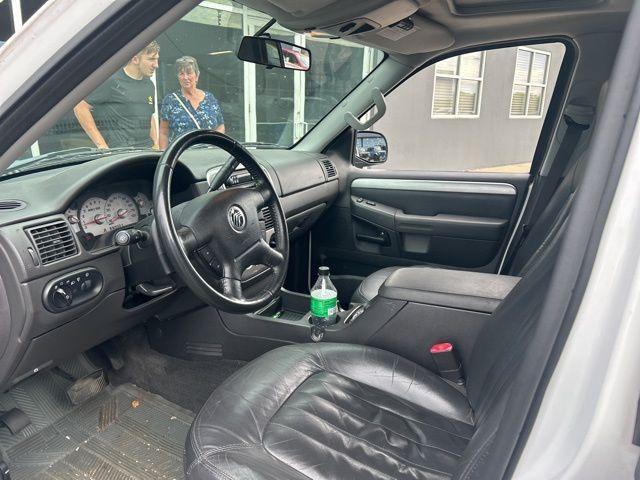 used 2004 Mercury Mountaineer car, priced at $4,995