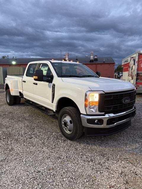 new 2024 Ford F-350 car, priced at $55,170