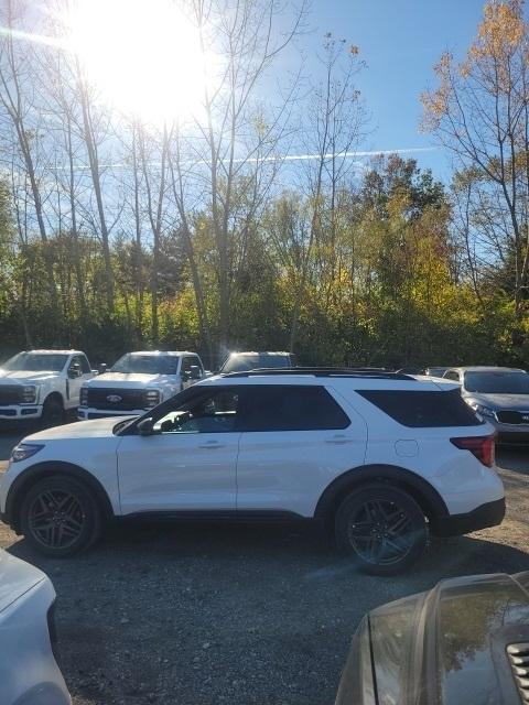 new 2025 Ford Explorer car, priced at $57,590