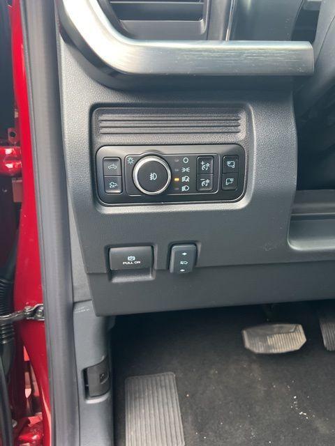 new 2025 Ford F-350 car, priced at $81,925