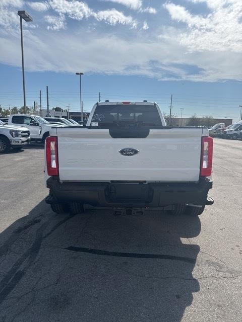 new 2024 Ford F-350 car, priced at $62,300