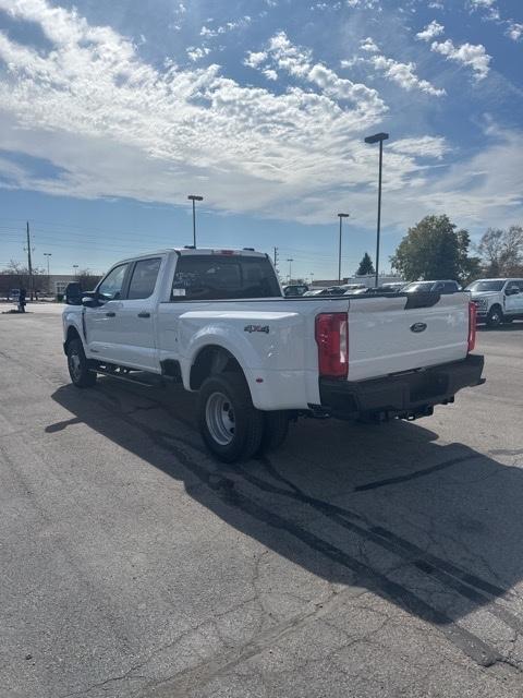 new 2024 Ford F-350 car, priced at $62,300