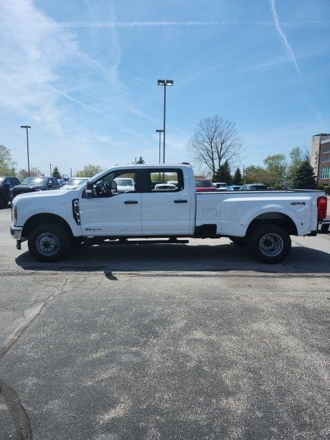 new 2025 Ford F-350 car, priced at $66,425