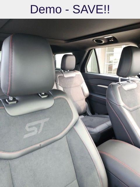 new 2025 Ford Explorer car, priced at $57,800