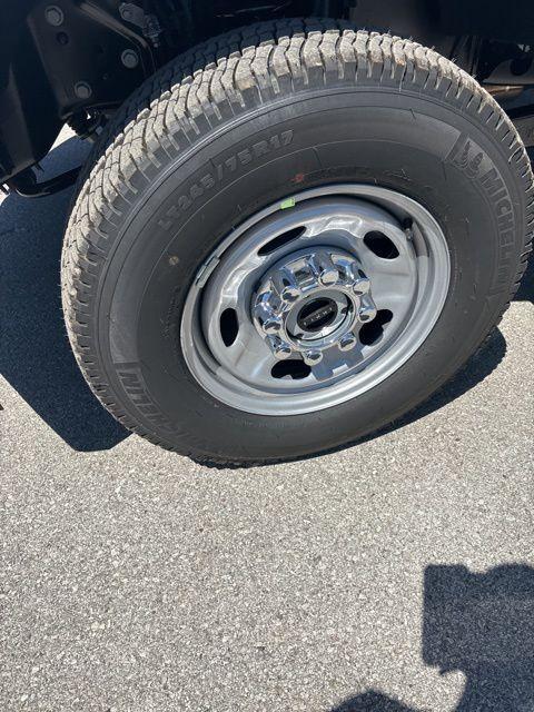 new 2024 Ford F-250 car, priced at $42,912