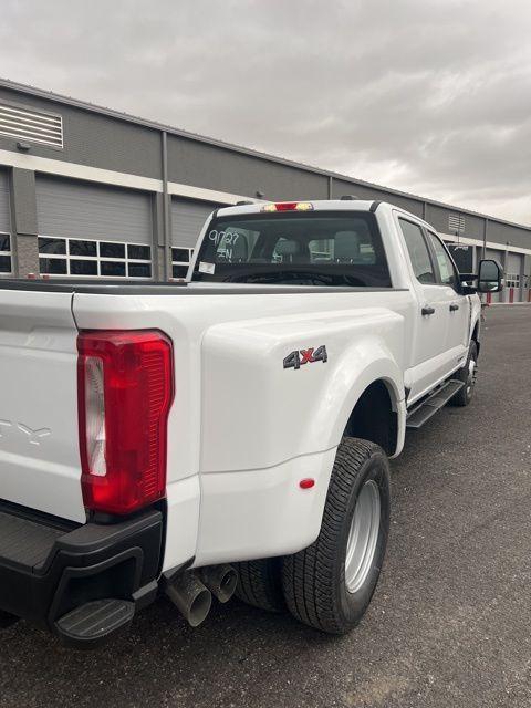 new 2025 Ford F-350 car, priced at $65,010