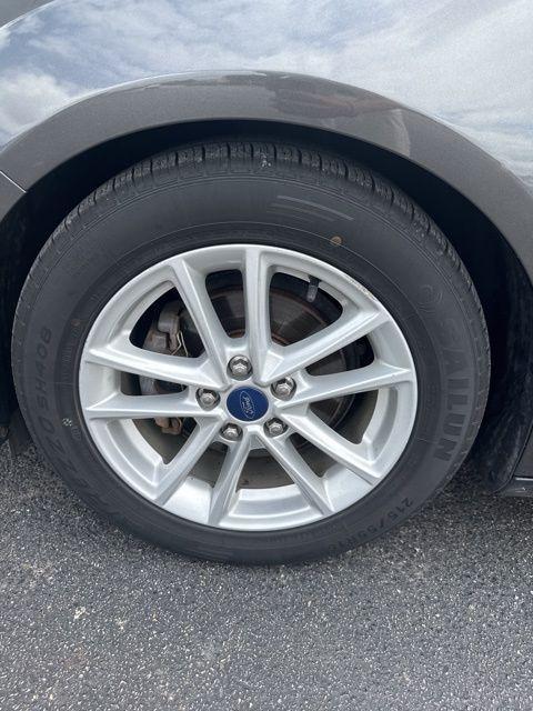 used 2015 Ford Focus car, priced at $5,995
