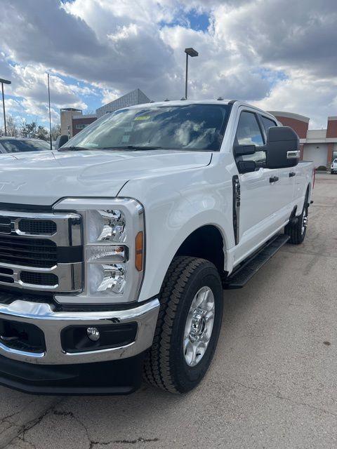 new 2025 Ford F-350 car, priced at $57,665