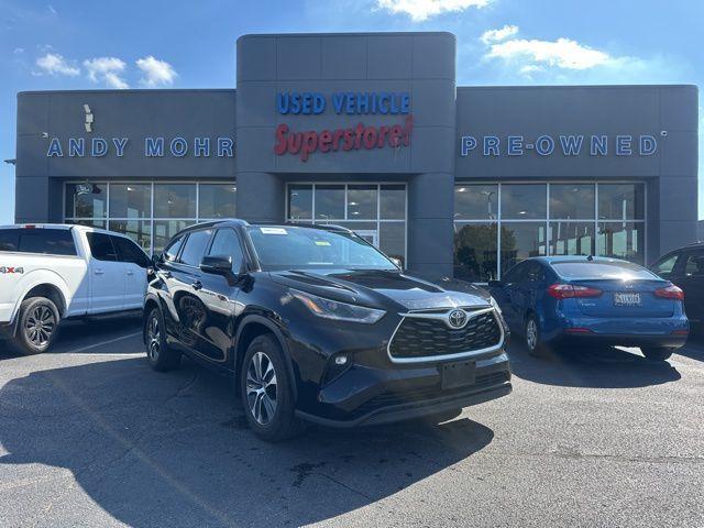 used 2021 Toyota Highlander car, priced at $26,173
