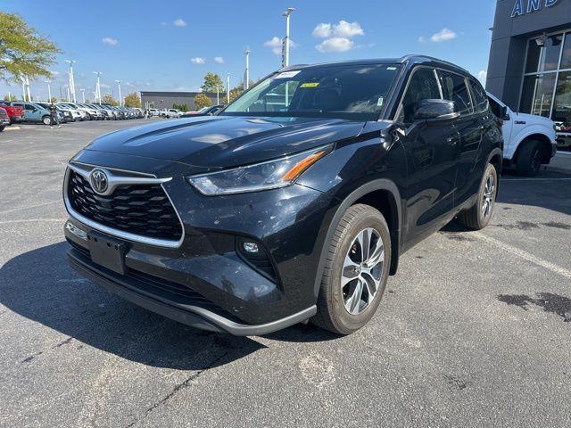 used 2021 Toyota Highlander car, priced at $26,173