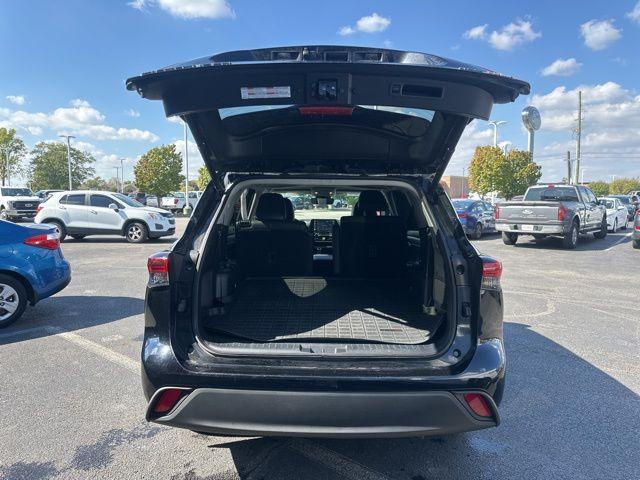 used 2021 Toyota Highlander car, priced at $26,173