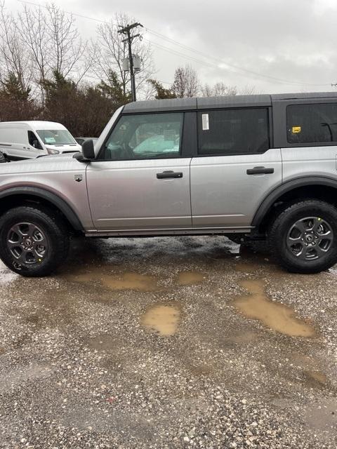 new 2024 Ford Bronco car, priced at $44,095