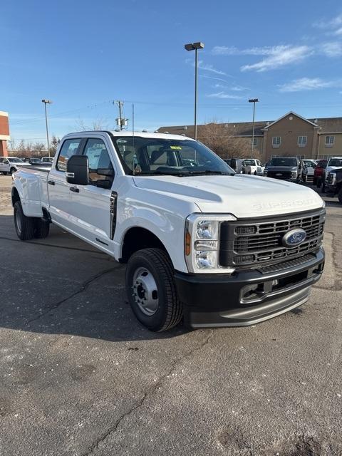 new 2024 Ford F-350 car, priced at $61,915