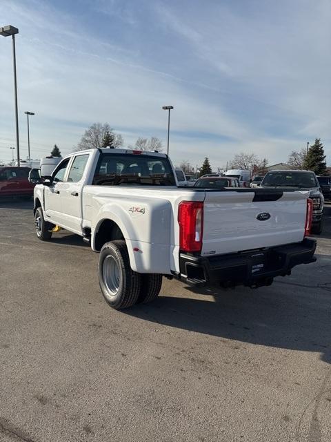 new 2024 Ford F-350 car, priced at $61,915