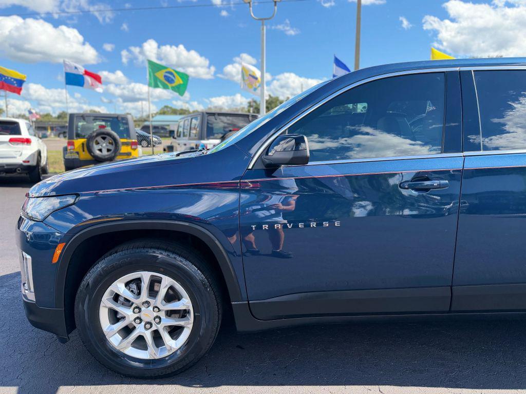 used 2023 Chevrolet Traverse car, priced at $14,499