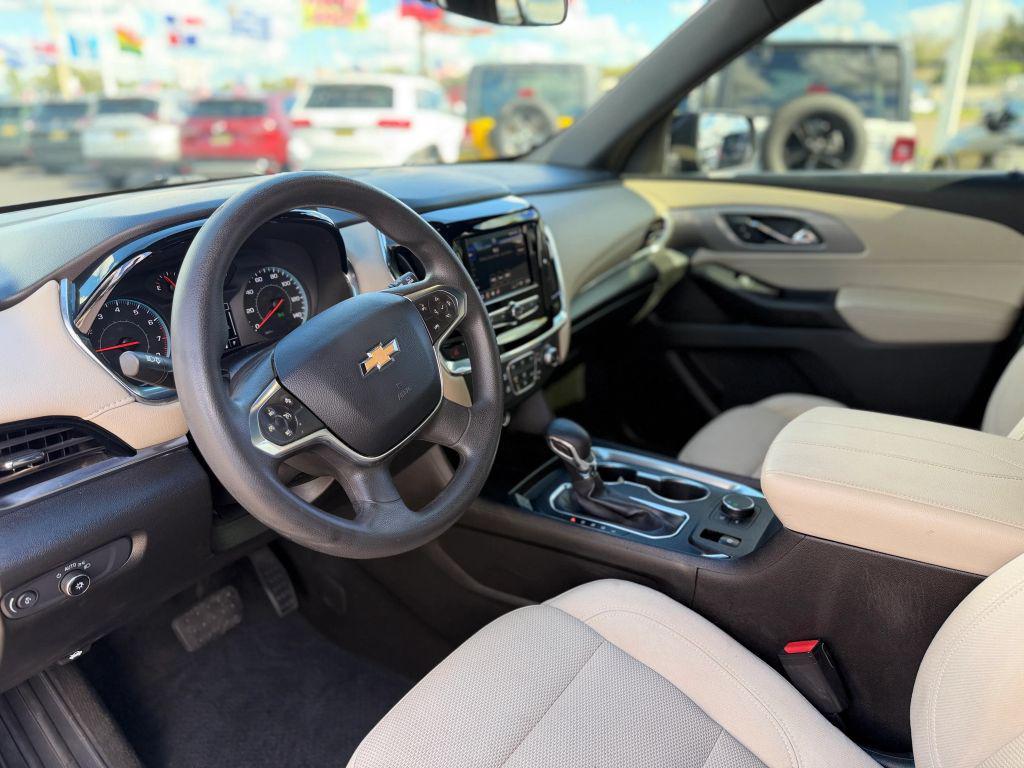 used 2023 Chevrolet Traverse car, priced at $14,499