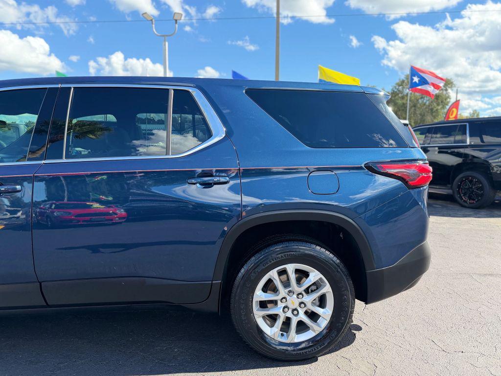 used 2023 Chevrolet Traverse car, priced at $14,499