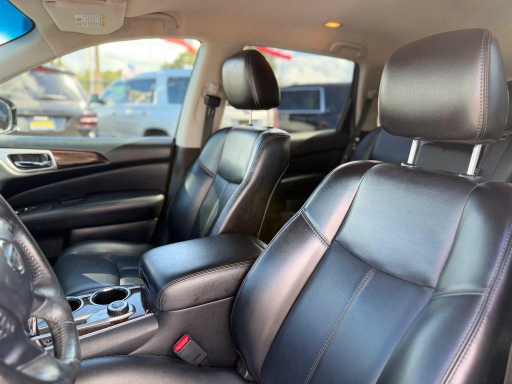 used 2014 Nissan Pathfinder car, priced at $5,999