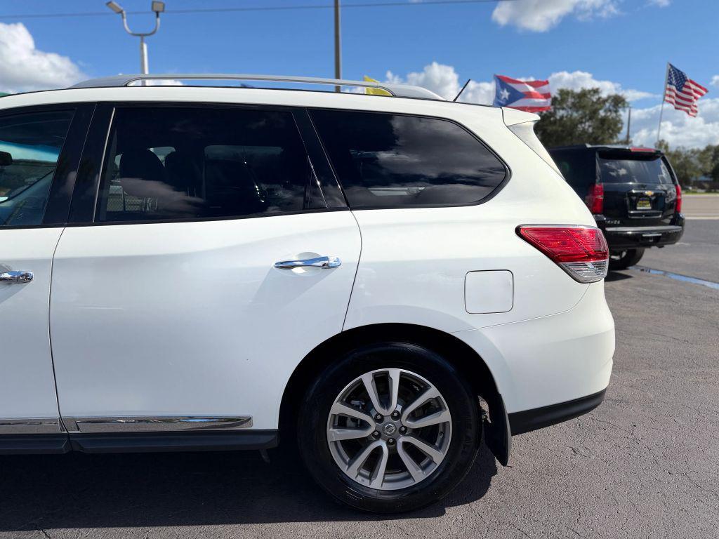 used 2014 Nissan Pathfinder car, priced at $5,999