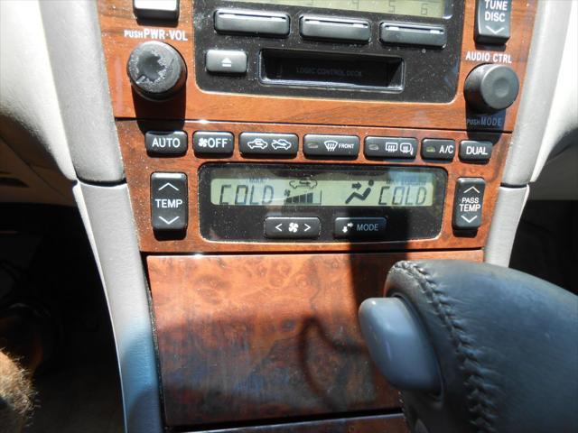 used 2001 Toyota Avalon car, priced at $4,588
