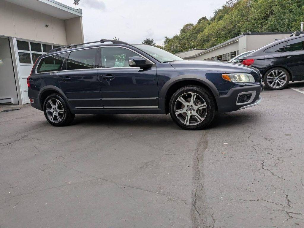 used 2013 Volvo XC70 car, priced at $9,500