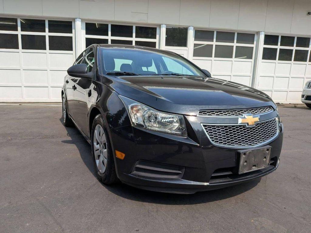 used 2013 Chevrolet Cruze car, priced at $3,500