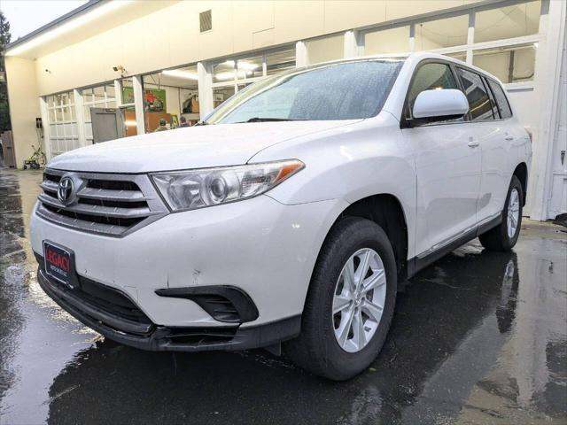 used 2013 Toyota Highlander car, priced at $9,500