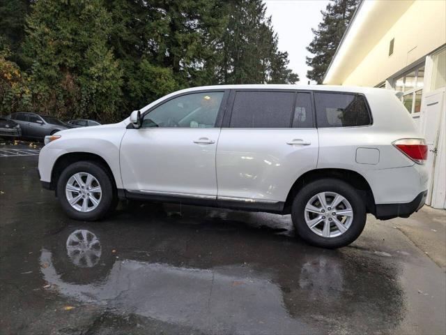 used 2013 Toyota Highlander car, priced at $9,500