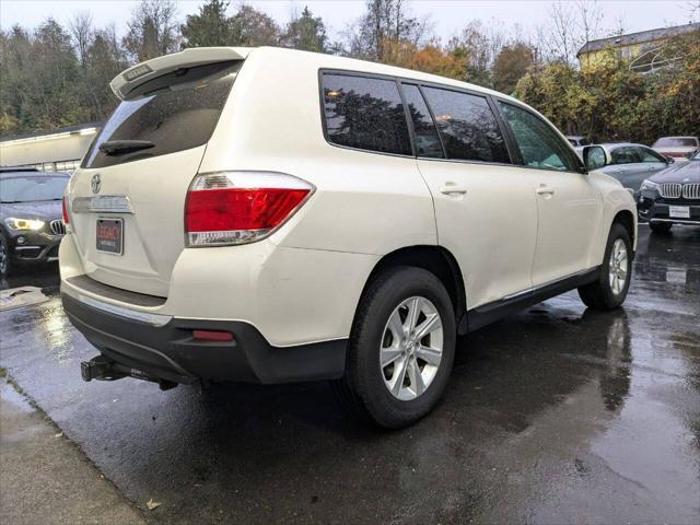 used 2013 Toyota Highlander car, priced at $9,500