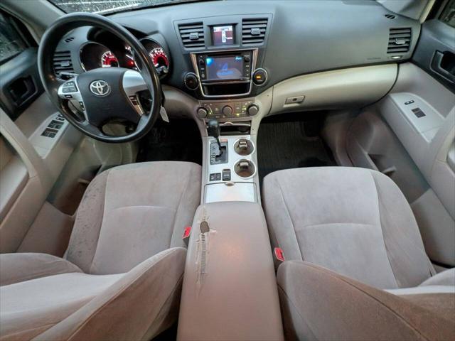 used 2013 Toyota Highlander car, priced at $9,500