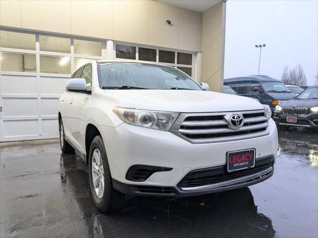 used 2013 Toyota Highlander car, priced at $9,500