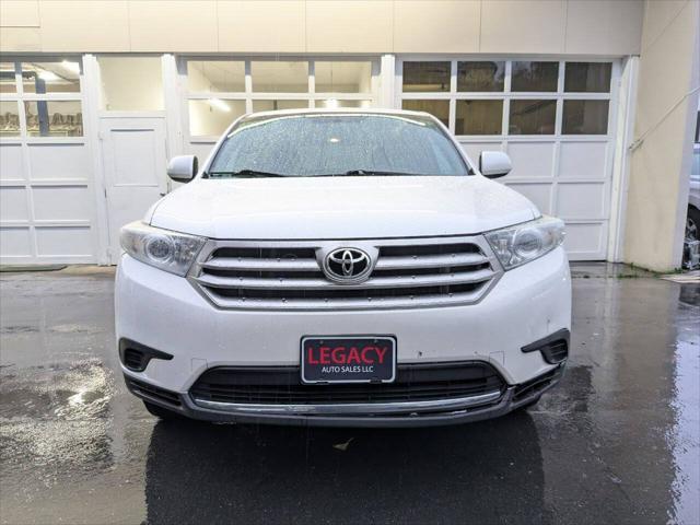 used 2013 Toyota Highlander car, priced at $9,500