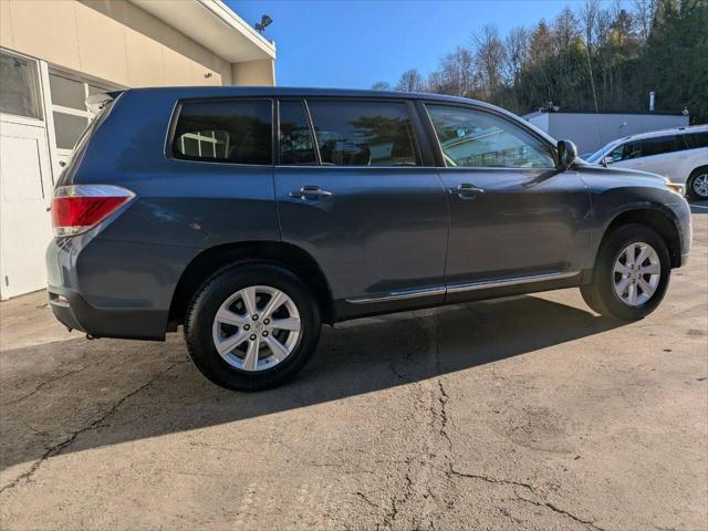 used 2012 Toyota Highlander car, priced at $8,998