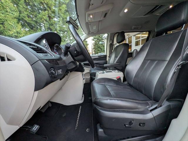 used 2014 Chrysler Town & Country car, priced at $8,998