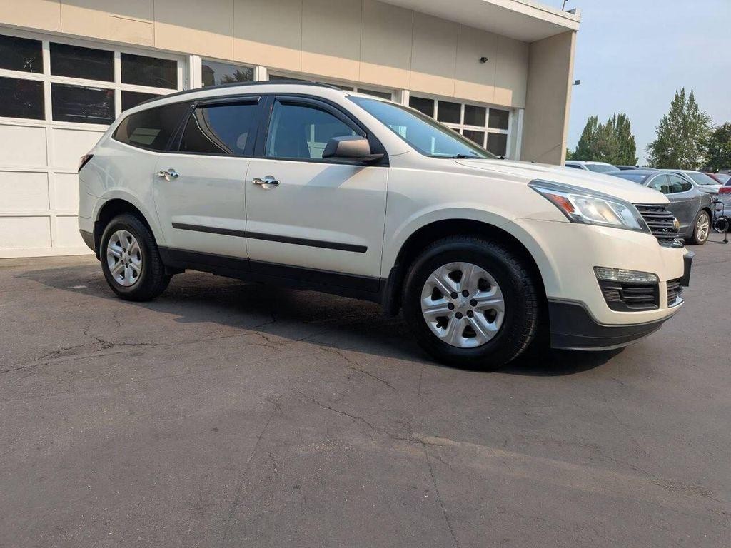 used 2014 Chevrolet Traverse car, priced at $8,800