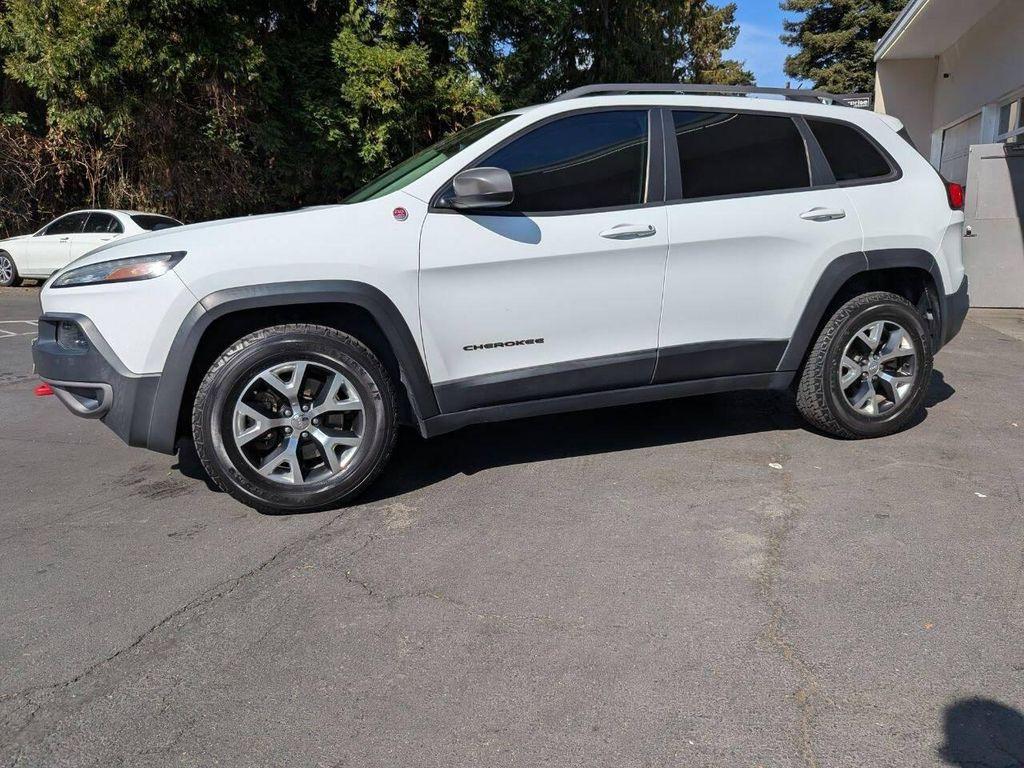 used 2015 Jeep Cherokee car, priced at $10,500