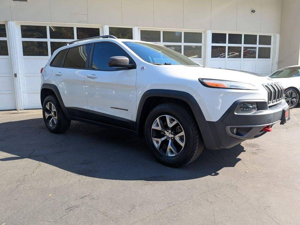 used 2015 Jeep Cherokee car, priced at $10,500