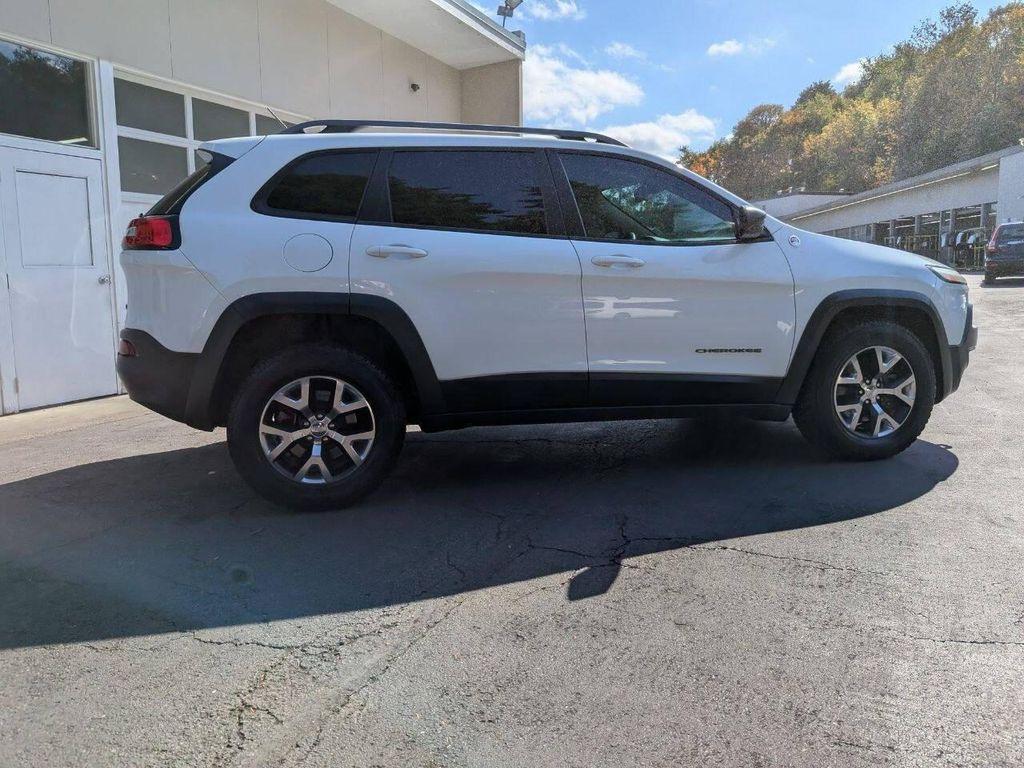 used 2015 Jeep Cherokee car, priced at $10,500