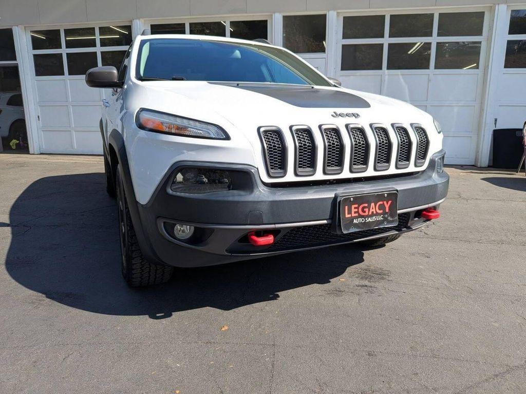 used 2015 Jeep Cherokee car, priced at $10,500