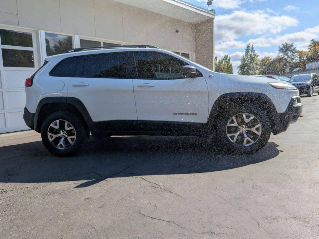 used 2015 Jeep Cherokee car, priced at $10,500