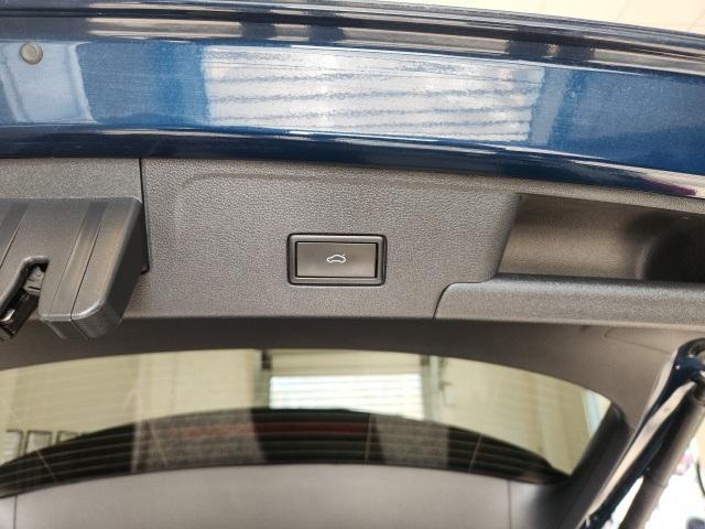 used 2022 Volkswagen Atlas Cross Sport car, priced at $25,460