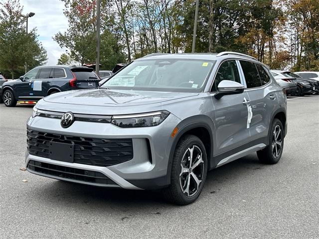 new 2025 Volkswagen Tiguan car, priced at $36,671