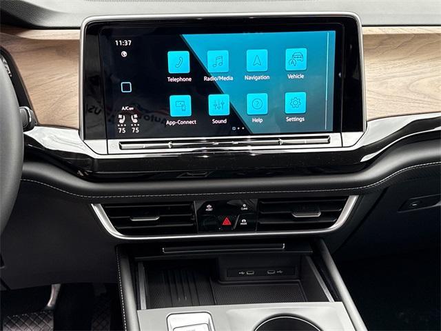 new 2026 Volkswagen Atlas car, priced at $43,916