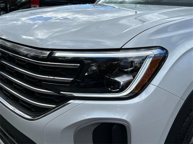 new 2026 Volkswagen Atlas car, priced at $43,916