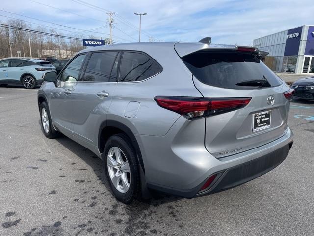 used 2022 Toyota Highlander car, priced at $29,799