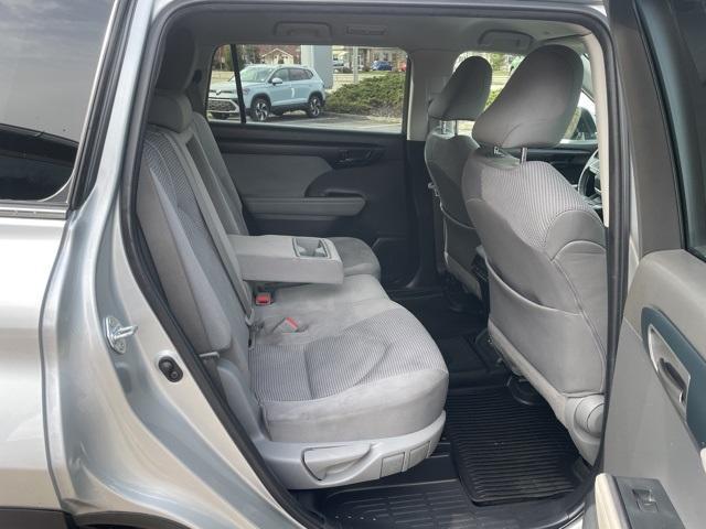 used 2022 Toyota Highlander car, priced at $29,799