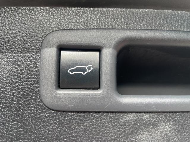 used 2022 Toyota Highlander car, priced at $29,799